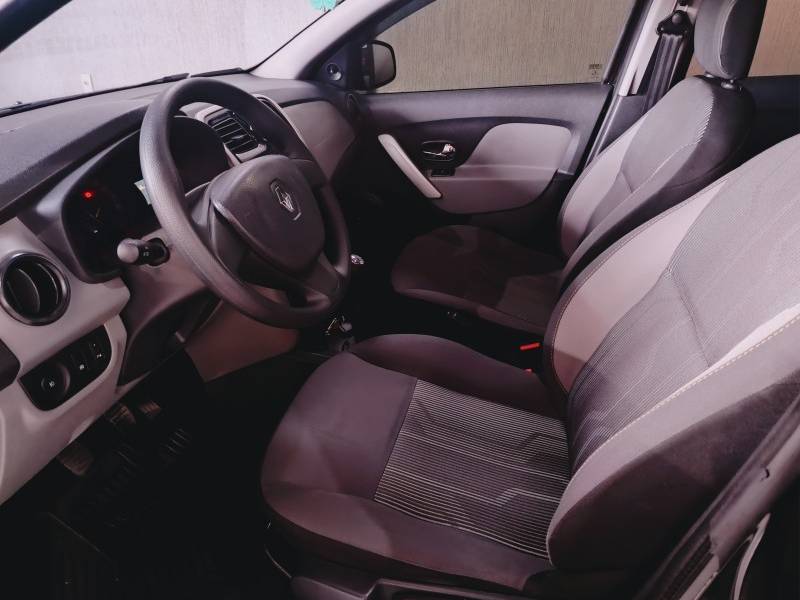 RENAULT - LOGAN - 2017/2017 - Preta - R$ 44.900,00