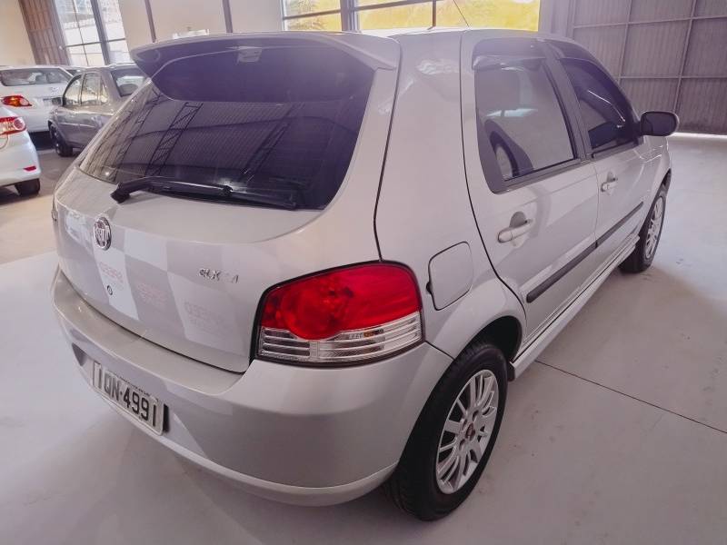 FIAT - PALIO - 2009/2010 - Prata - R$ 32.900,00