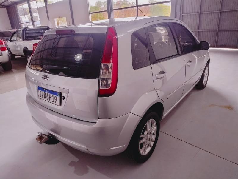 FORD - FIESTA - 2009/2009 - Prata - R$ 28.900,00
