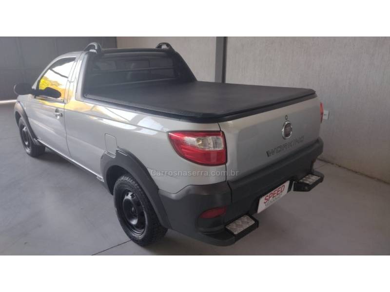 FIAT - STRADA - 2017/2017 - Prata - Sob Consulta