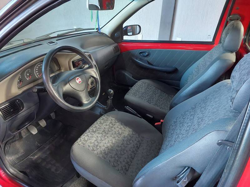 FIAT - STRADA - 2010/2011 - Vermelha - R$ 39.800,00