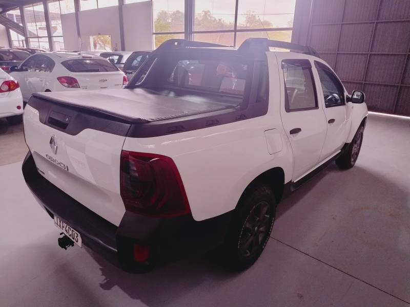 RENAULT - DUSTER OROCH - 2016/2017 - Branca - R$ 73.900,00