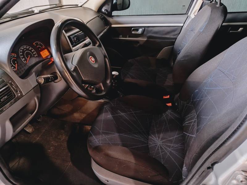 FIAT - PALIO - 2009/2010 - Prata - R$ 32.900,00