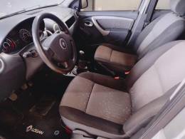 RENAULT - LOGAN - 2010/2011 - Prata - R$ 27.900,00