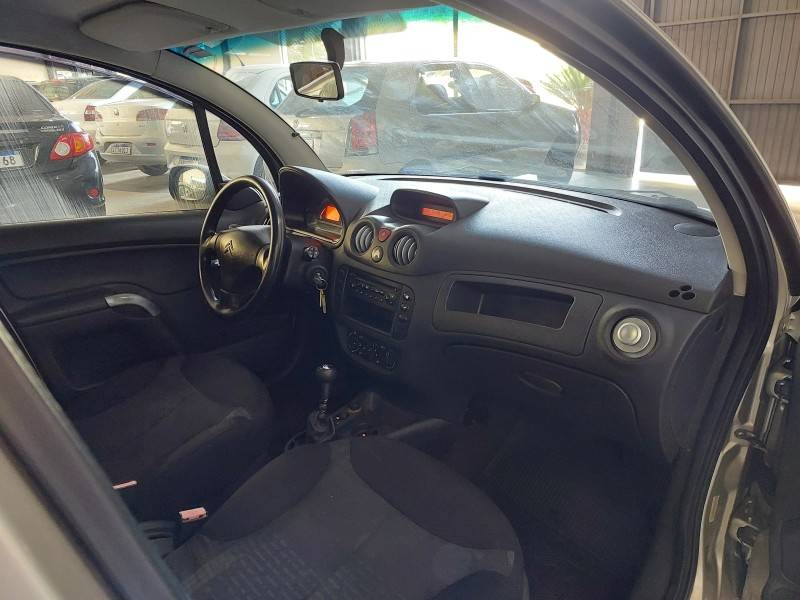 CITROËN - C3 - 2007/2008 - Prata - R$ 21.900,00