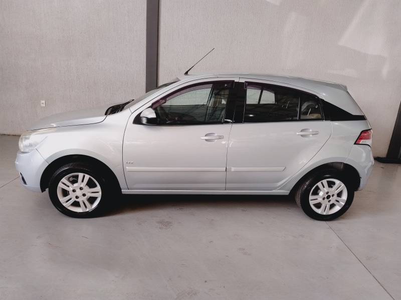 CHEVROLET - AGILE - 2010/2011 - Prata - R$ 34.900,00