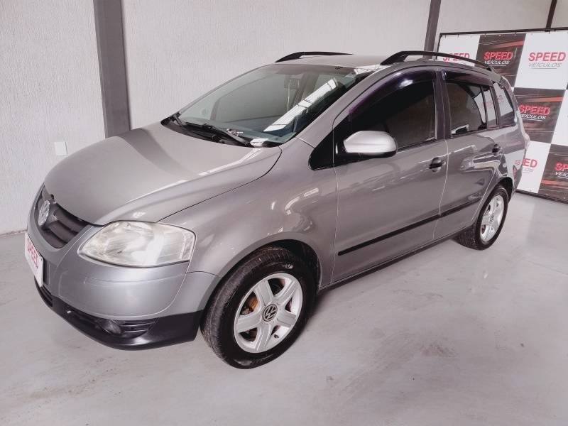 VOLKSWAGEN - SPACEFOX - 2006/2007 - Cinza - R$ 31.900,00