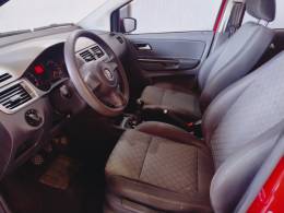 VOLKSWAGEN - FOX - 2014/2015 - Vermelha - R$ 44.900,00