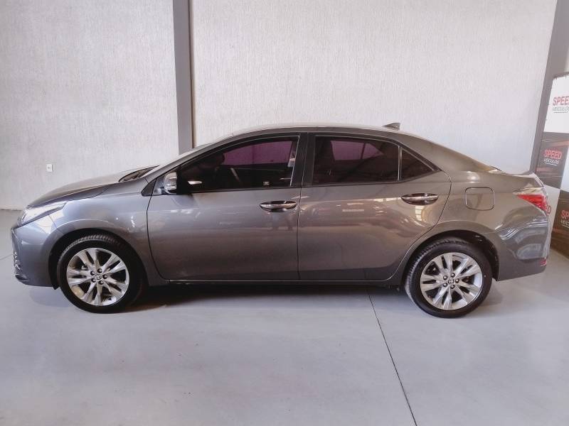 TOYOTA - COROLLA - 2019/2019 - Cinza - R$ 107.500,00