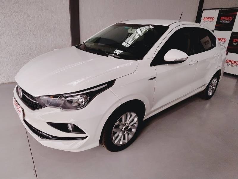 FIAT - CRONOS - 2018/2019 - Branca - R$ 59.900,00