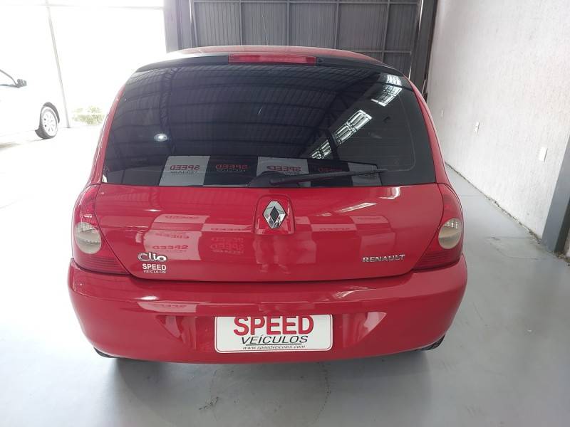 RENAULT - CLIO - 2009/2010 - Vermelha - R$ 25.900,00