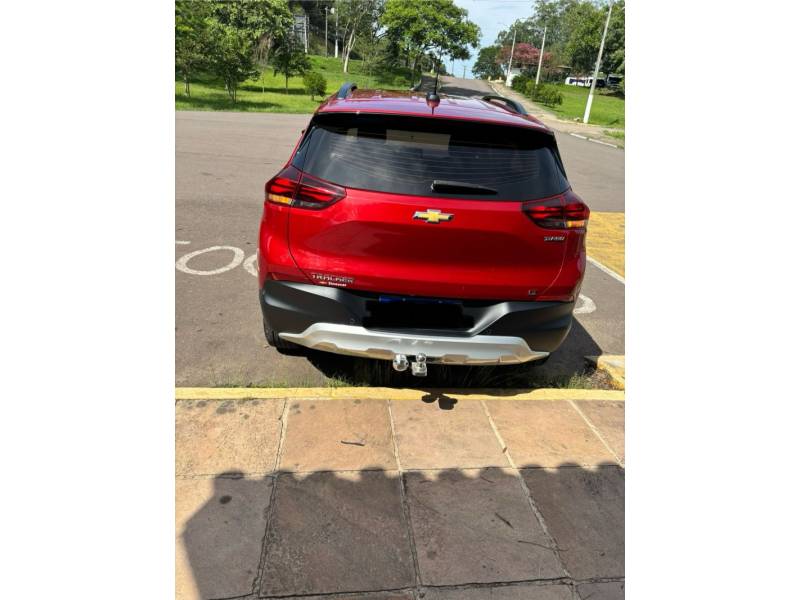 CHEVROLET - TRACKER - 2022/2023 - Vermelha - R$ 105.800,00