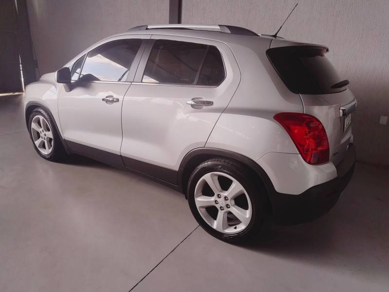 CHEVROLET - TRACKER - 2014/2015 - Prata - R$ 69.800,00