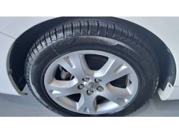 TOYOTA - COROLLA - 2010/2011 - Branca - R$ 64.900,00