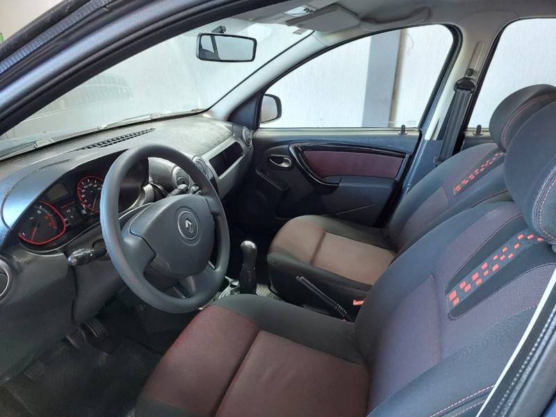 RENAULT - SANDERO - 2012/2012 - Cinza - R$ 40.900,00