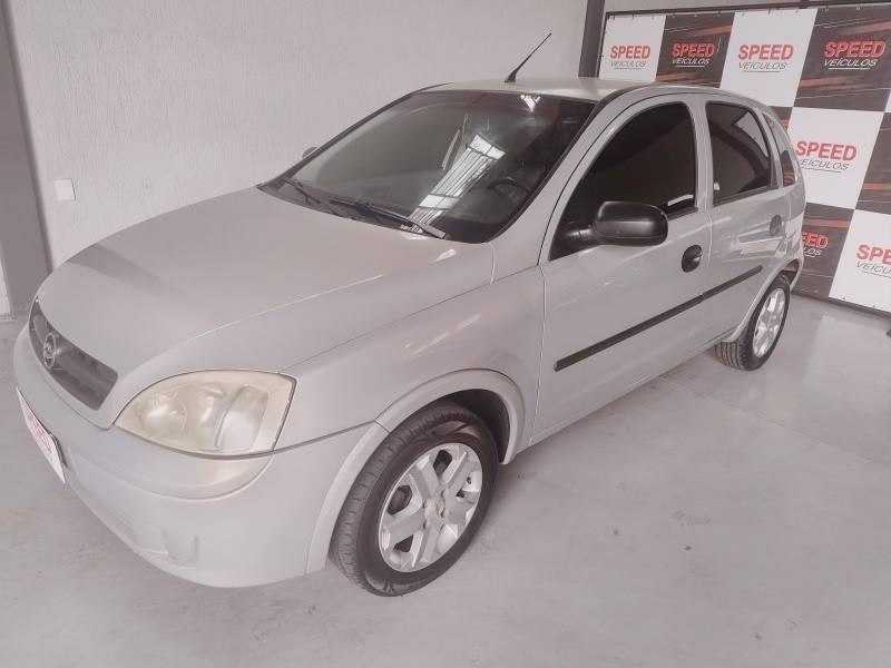 CHEVROLET - CORSA - 2003/2004 - Bege - R$ 24.900,00