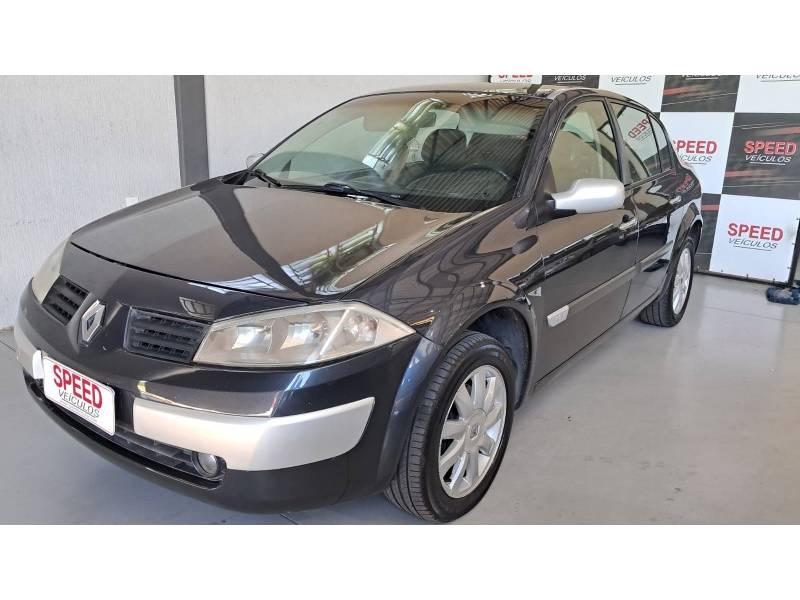 RENAULT - MÉGANE - 2006/2007 - Cinza - R$ 24.900,00