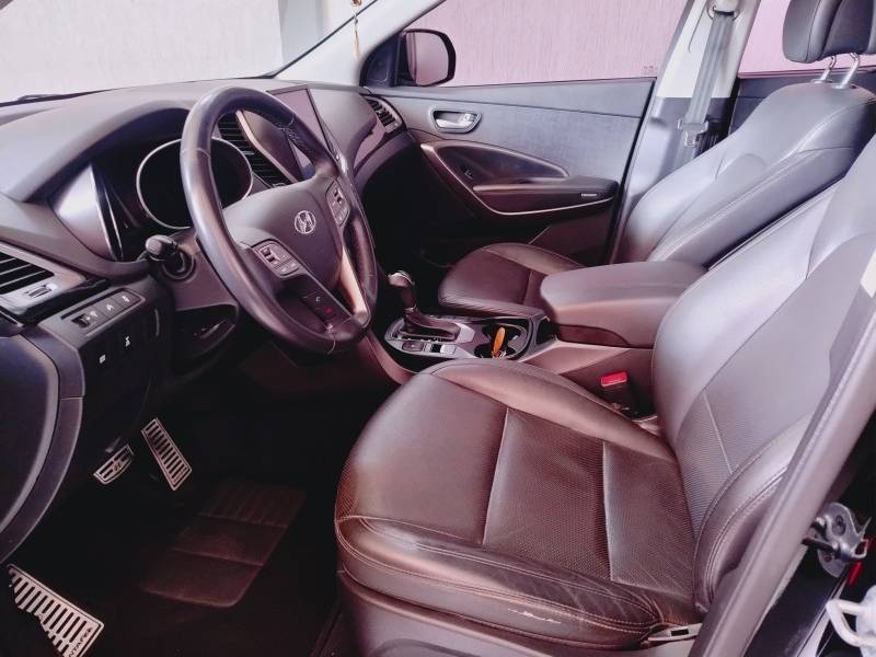 HYUNDAI - SANTA FÉ - 2014/2015 - Preta - R$ 95.900,00