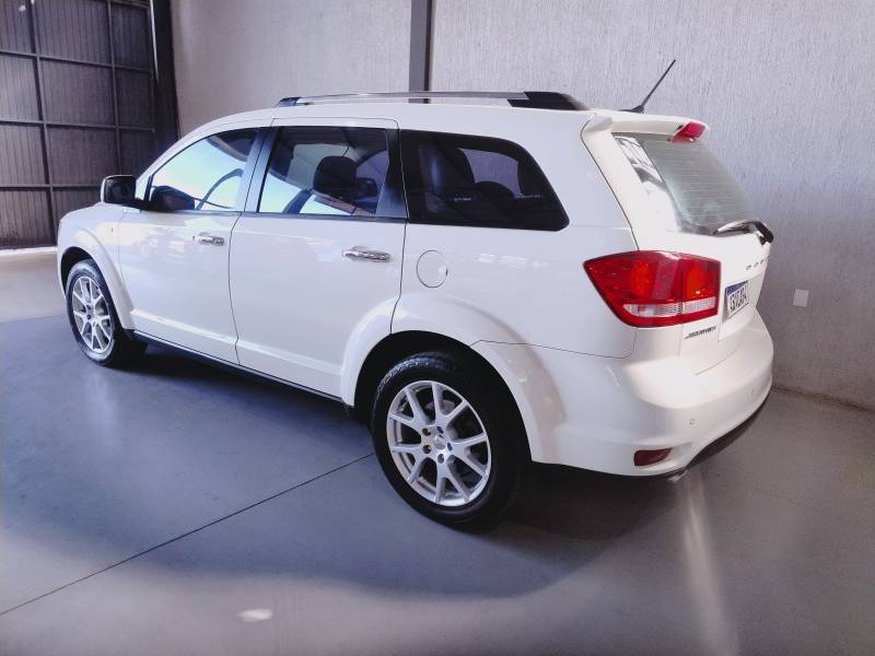 DODGE - JOURNEY - 2013/2013 - Branca - R$ 58.900,00