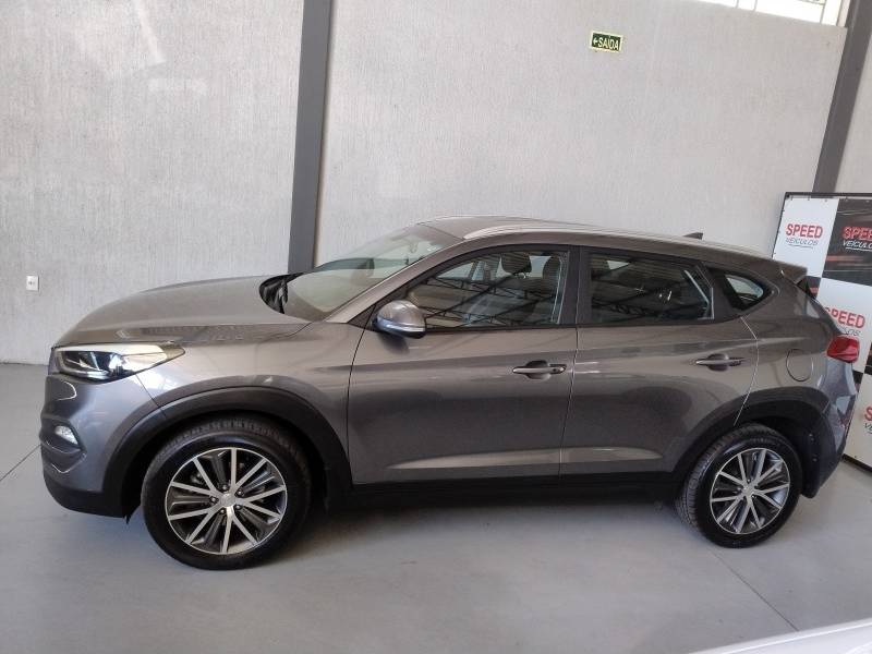 HYUNDAI - TUCSON - 2017/2018 - Cinza - R$ 98.900,00