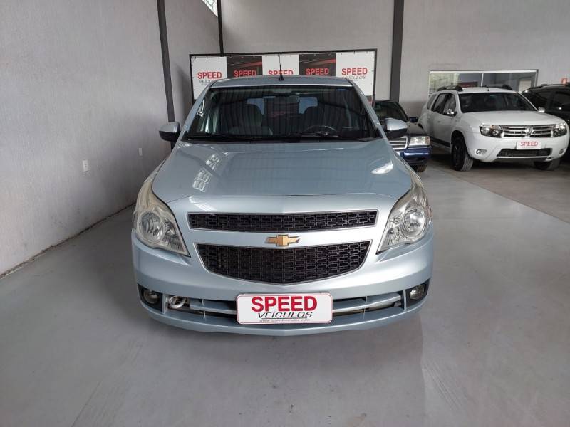 CHEVROLET - AGILE - 2010/2011 - Prata - R$ 35.900,00