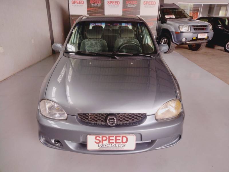 CHEVROLET - CORSA - 2001/2001 - Cinza - R$ 15.900,00
