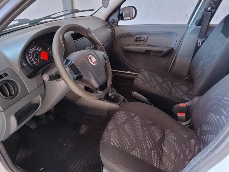 FIAT - PALIO - 2016/2016 - Branca - R$ 29.800,00