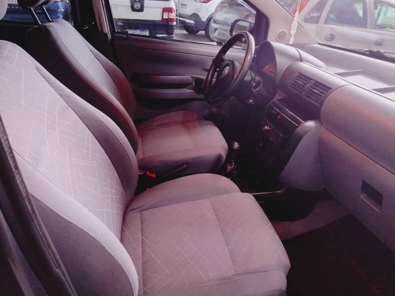 VOLKSWAGEN - SPACEFOX - 2006/2007 - Cinza - R$ 31.900,00