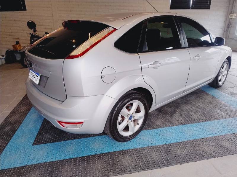 FORD - FOCUS - 2013/2013 - Prata - R$ 45.900,00