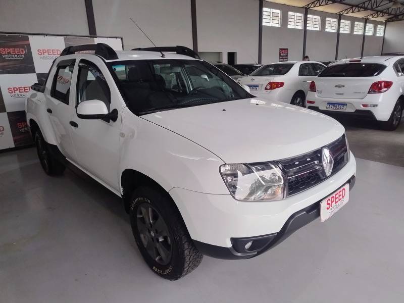 RENAULT - DUSTER OROCH - 2016/2017 - Branca - R$ 73.900,00