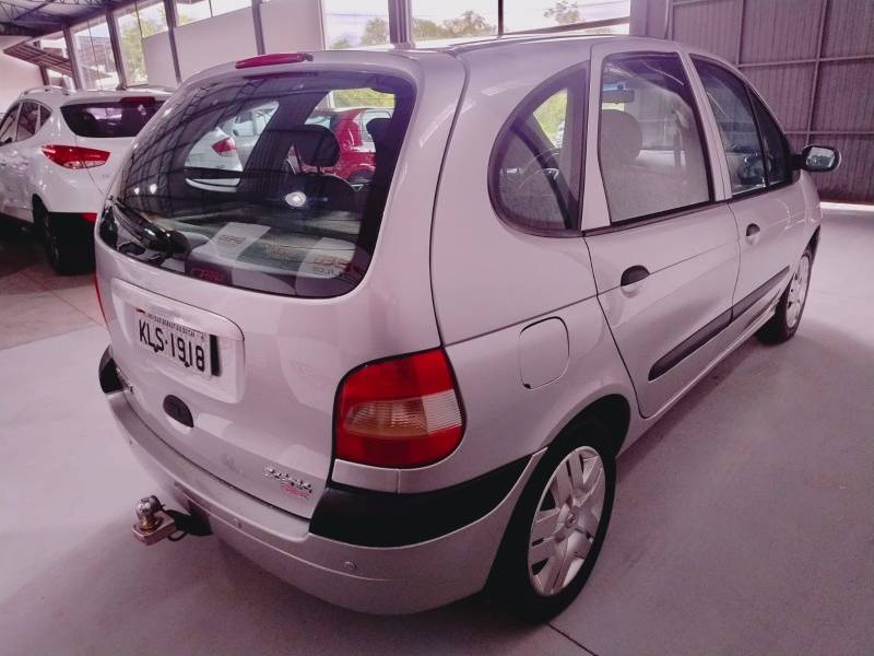 RENAULT - SCÉNIC - 2008/2009 - Prata - R$ 24.800,00