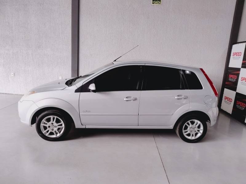 FORD - FIESTA - 2009/2009 - Prata - R$ 28.900,00