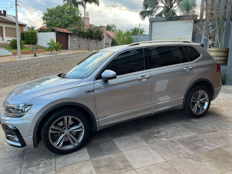 VOLKSWAGEN - TIGUAN - 2019/2019 - Cinza - R$ 145.900,00