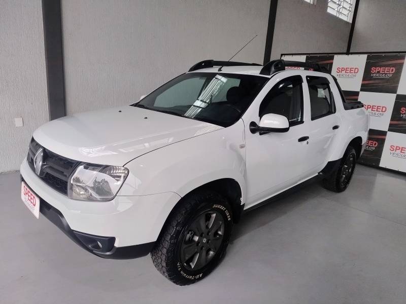 RENAULT - DUSTER OROCH - 2016/2017 - Branca - R$ 73.900,00