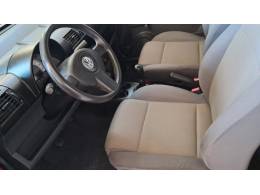 VOLKSWAGEN - FOX - 2007/2008 - Vermelha - R$ 27.900,00