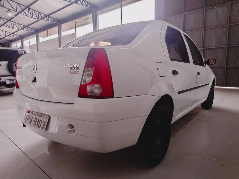 RENAULT - LOGAN - 2009/2009 - Branca - R$ 24.900,00