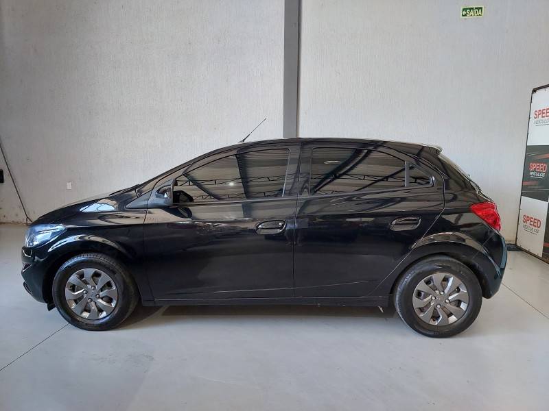 CHEVROLET - ONIX - 2019/2019 - Preta - R$ 53.900,00