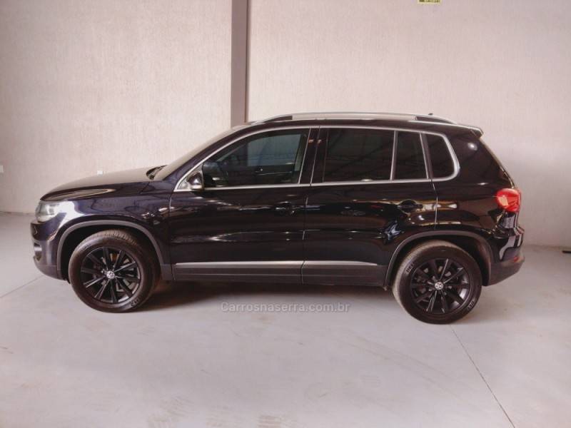 VOLKSWAGEN - TIGUAN - 2012/2012 - Preta - R$ 59.800,00