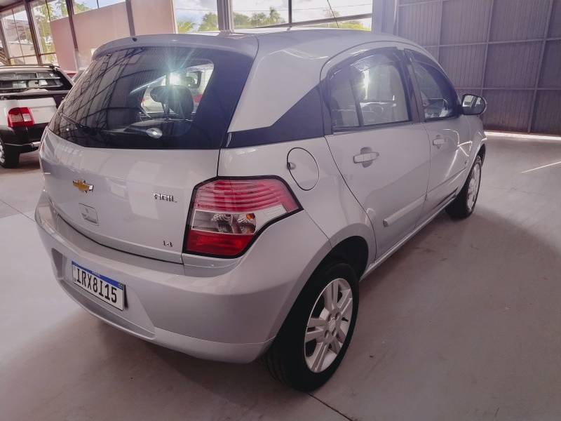 CHEVROLET - AGILE - 2010/2011 - Prata - R$ 34.900,00