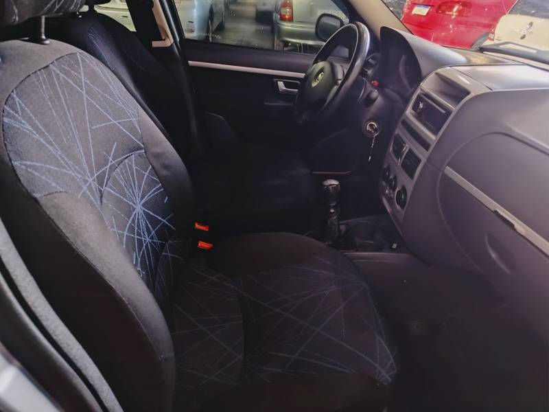 FIAT - PALIO - 2009/2010 - Prata - R$ 32.900,00