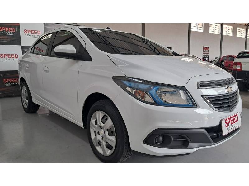 CHEVROLET - PRISMA - 2013/2014 - Branca - R$ 45.500,00