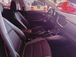 KIA MOTORS - STONIC - 2021/2022 - Preta - R$ 104.900,00