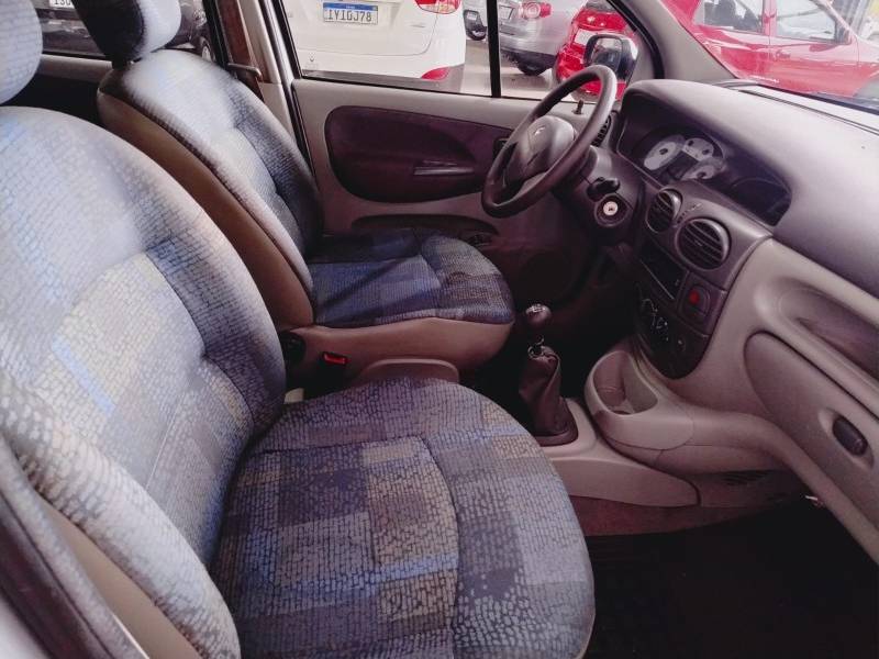 RENAULT - SCÉNIC - 2008/2009 - Prata - R$ 24.800,00