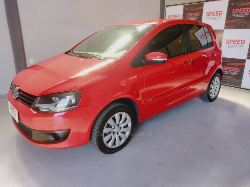 VOLKSWAGEN - FOX - 2014/2014 - Vermelha - R$ 43.900,00