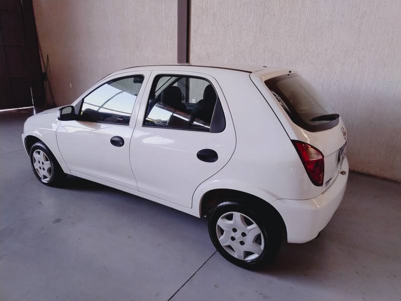 CHEVROLET - CELTA - 2009/2010 - Branca - R$ 26.900,00