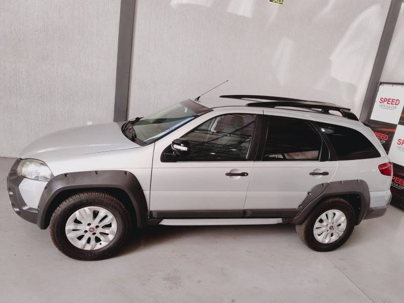 FIAT - PALIO - 2012/2013 - Prata - R$ 43.900,00