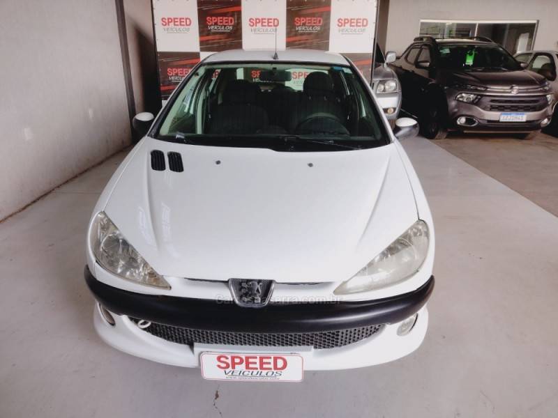 PEUGEOT - 206 - 2008/2008 - Branca - R$ 18.900,00