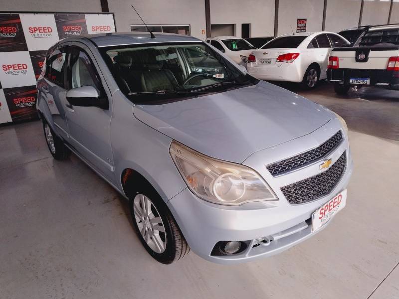 CHEVROLET - AGILE - 2010/2011 - Prata - R$ 34.900,00