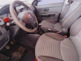 FIAT - PALIO - 2012/2013 - Prata - R$ 43.900,00