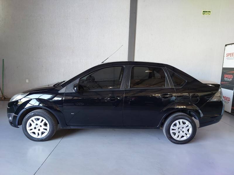 FORD - FIESTA - 2014/2014 - Preta - R$ 38.900,00